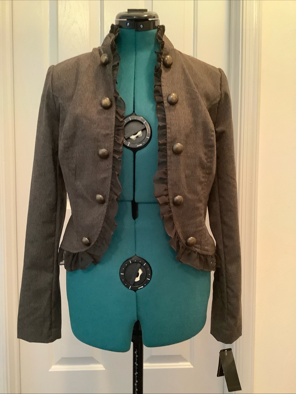 BCX Brown Tailored Cropped Jacket Junior's Medium Ruffle Accent NWT